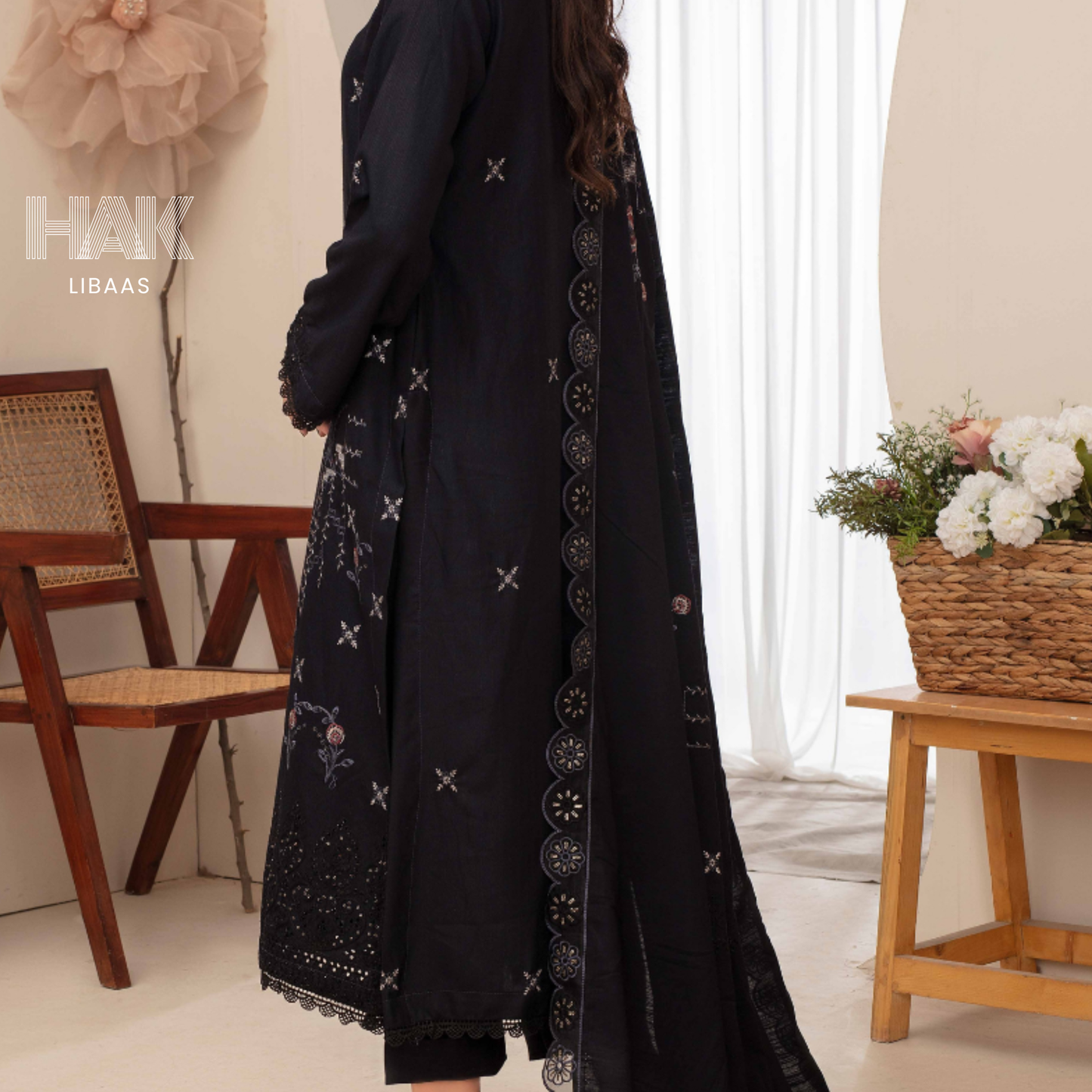 Airjet Doria Dhanak Embroidered Shirt with Luxury Coil Shawl – HAK Libaas HK-227G